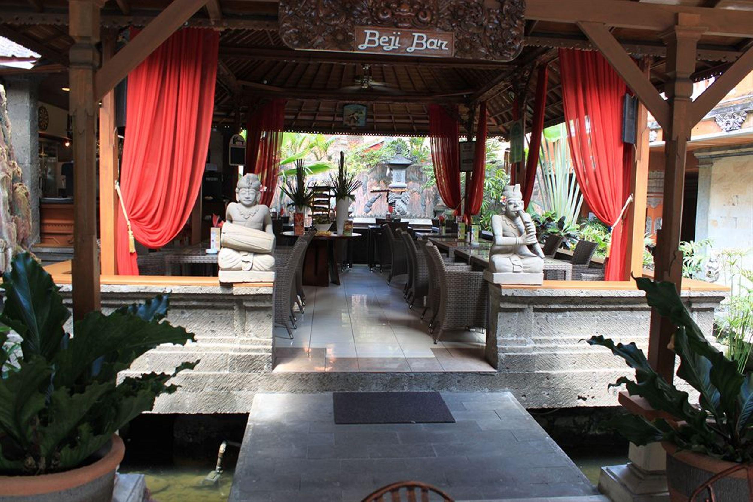 โรงแรมวีนา ฮอลิเดย์ วิลล่า กูตา ภายนอก รูปภาพ